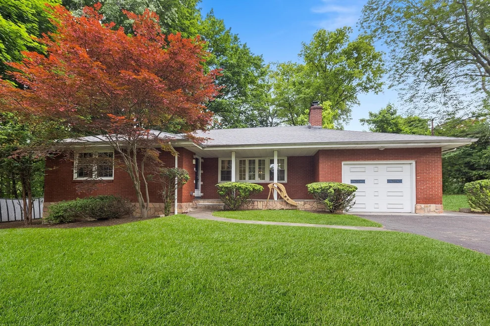 Unit for sale at 38 Park Avenue W, Greenburgh, NY 10607