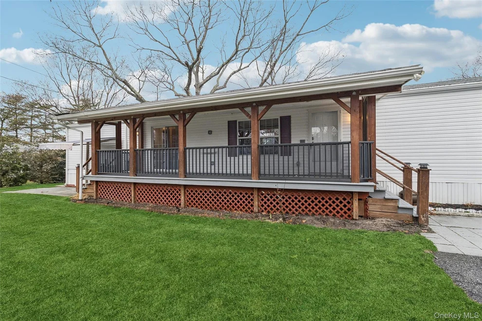 Unit for sale at 37 Hubbard Ave #5, Riverhead, NY 11901
