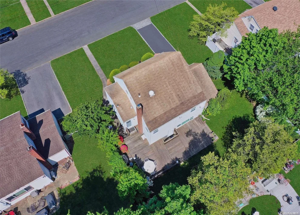 Unit for sale at 523 French Avenue, Babylon, NY 11703