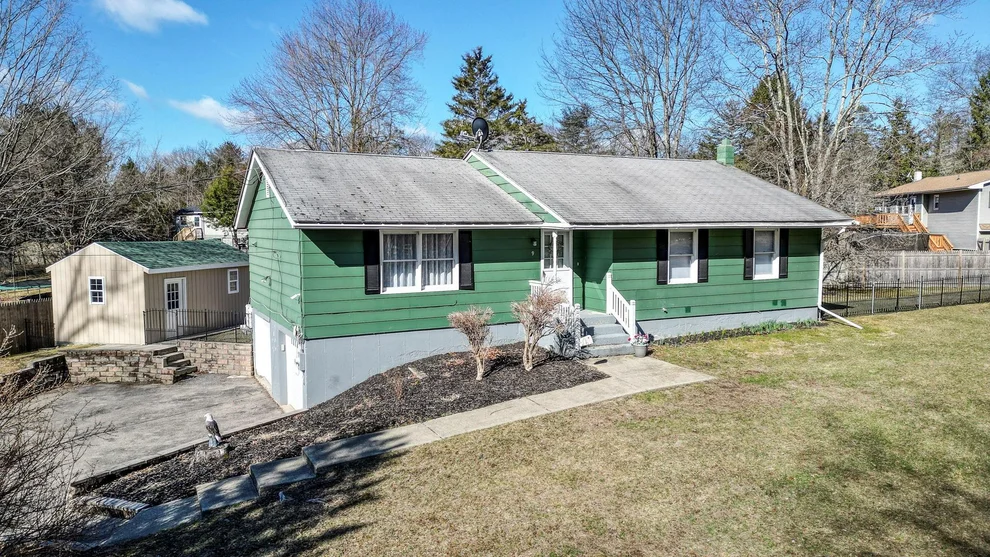 Unit for sale at 9 Franklin Lane, Mount Hope, NY 10963