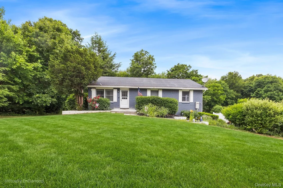 Unit for sale at 11 Sharon Drive, Lloyd, NY 12528
