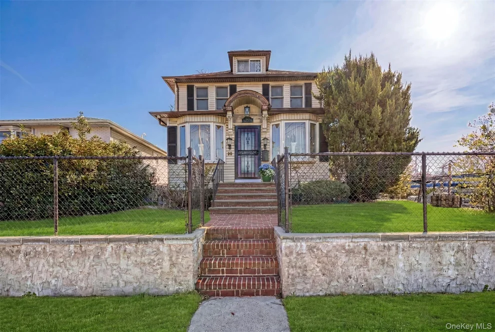 Unit for sale at 50 New Hyde Park Road, Hempstead, NY 11040