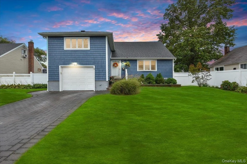 Unit for sale at 33 Ford Drive S, Oyster Bay, NY 11758