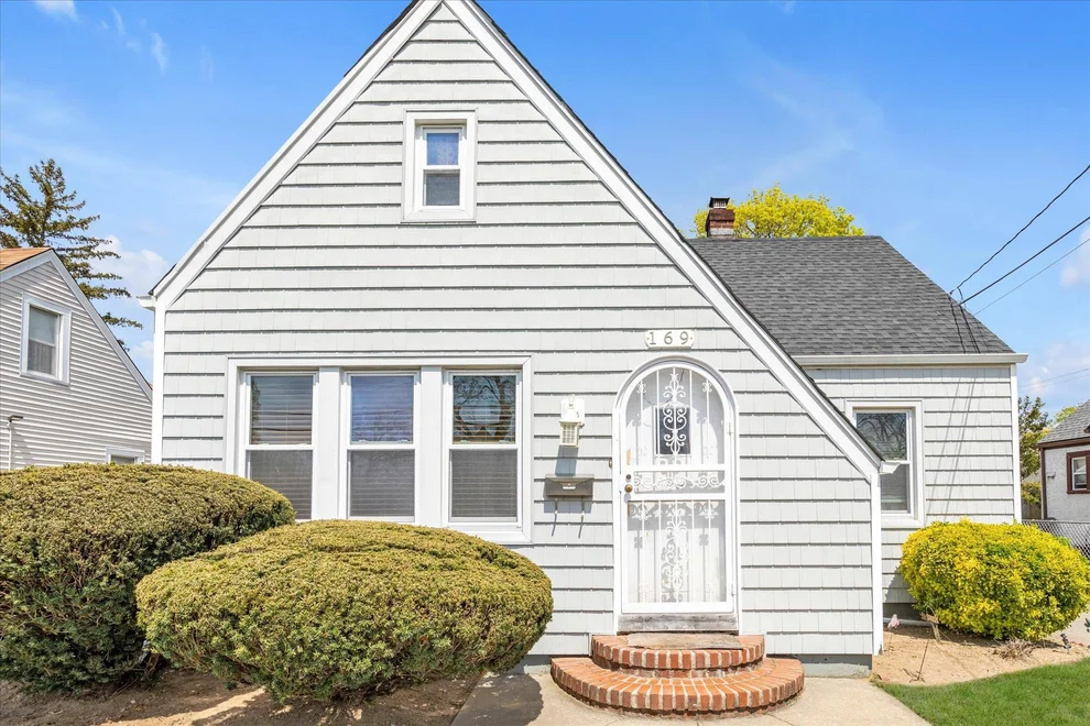 Unit for sale at 169 E Roosevelt Avenue, Hempstead, NY 11575