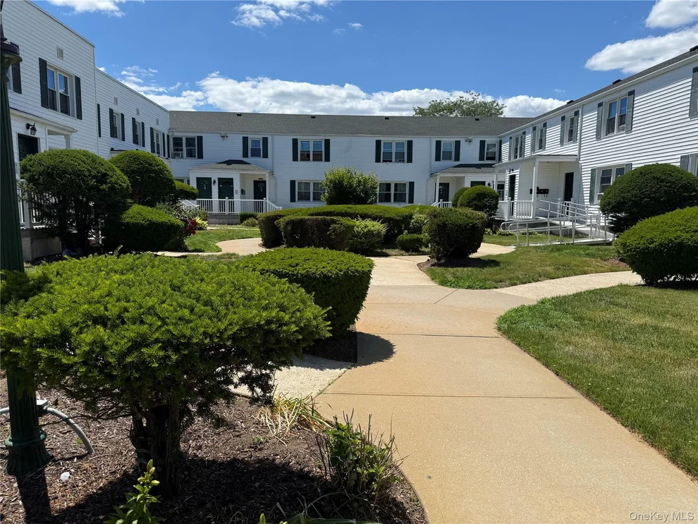 Unit for sale at 494 S Ocean Avenue, Hempstead, NY 11520