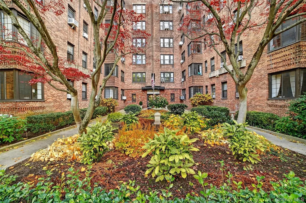 Unit for sale at 35 Parkview Avenue, Yonkers, NY 10708