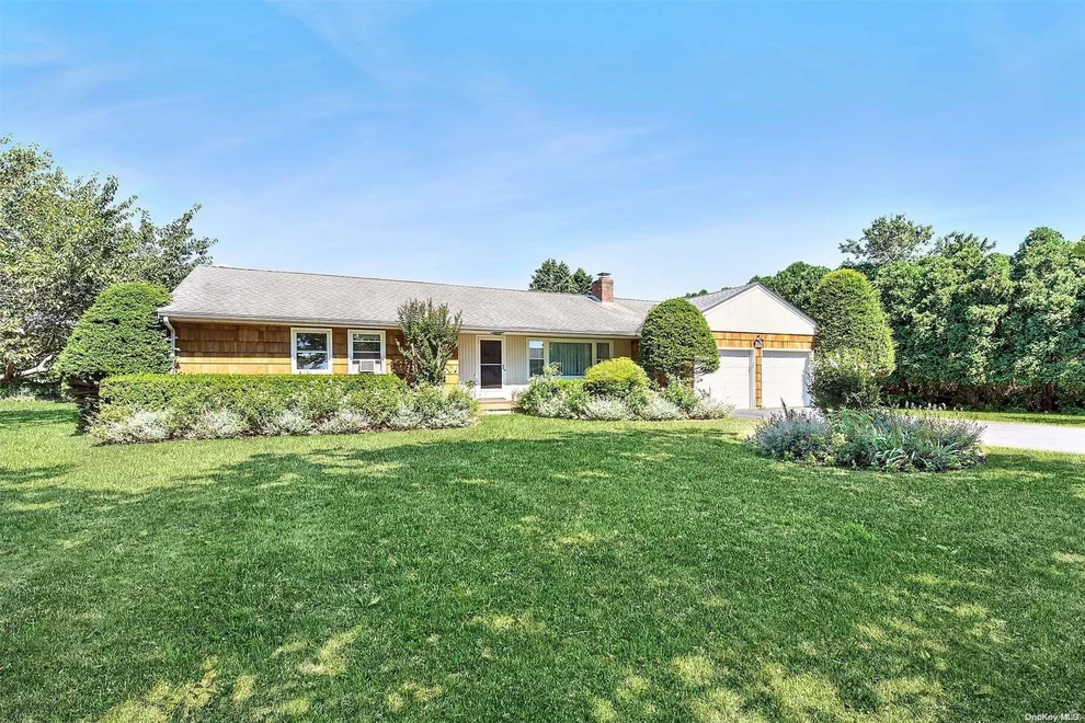 Unit for sale at 100 Narrow Lane, Southampton, NY 11968