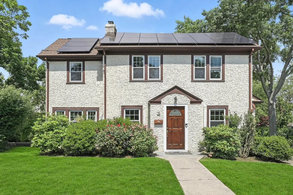 Unit for sale at 70 Oakland Avenue, Harrison, NY 10528