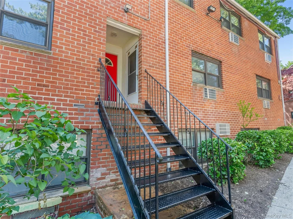 Unit for sale at 55 Fieldstone Drive, Greenburgh, NY 10530