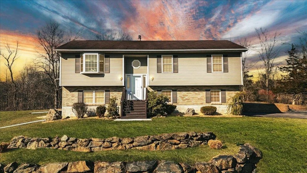 Unit for sale at 15 Grady Hill Court, Poughkeepsie (Town), NY 12603