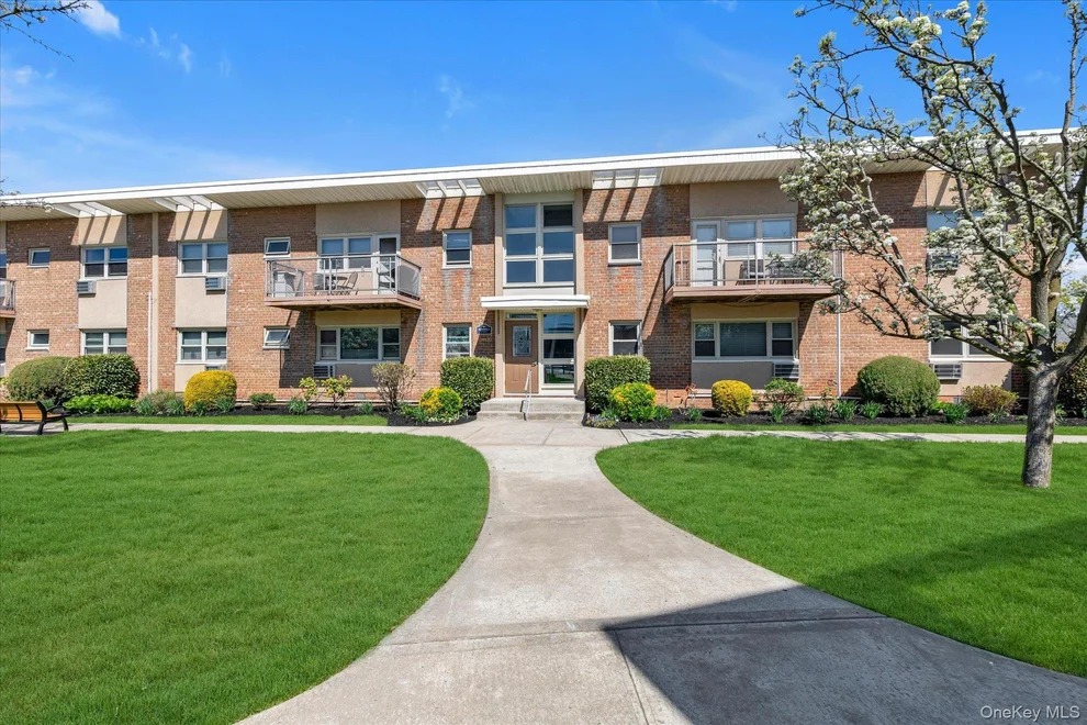 Unit for sale at 4 Rose Street, Hempstead, NY 11572