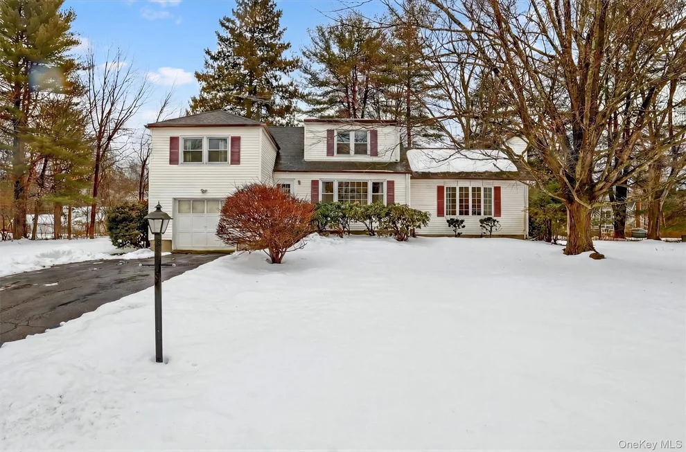 Unit for sale at 2954 Meadowcrest Drive, Yorktown, NY 10598