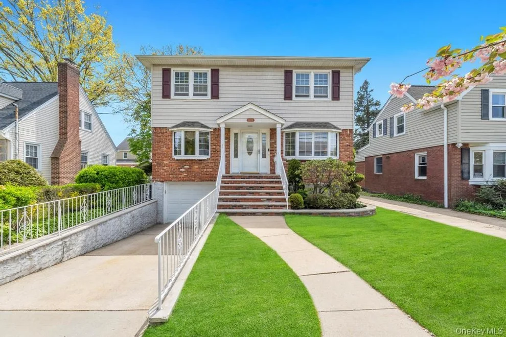 Unit for sale at 100 E Melrose Street, Hempstead, NY 11580