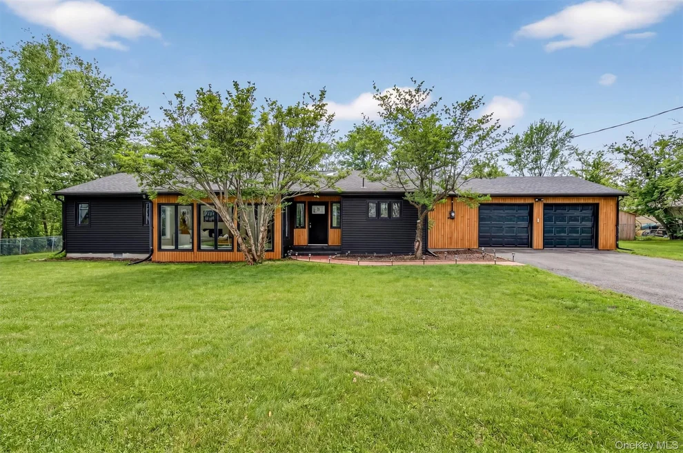 Unit for sale at 503 Station Road, New Windsor, NY 12575