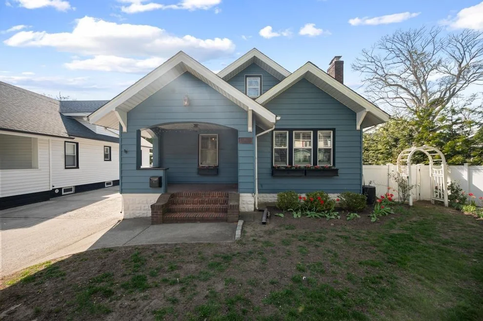 Unit for sale at 63 Linmouth Road, Hempstead, NY 11565