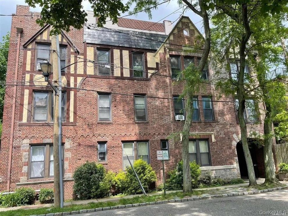 1 Hillside Avenue