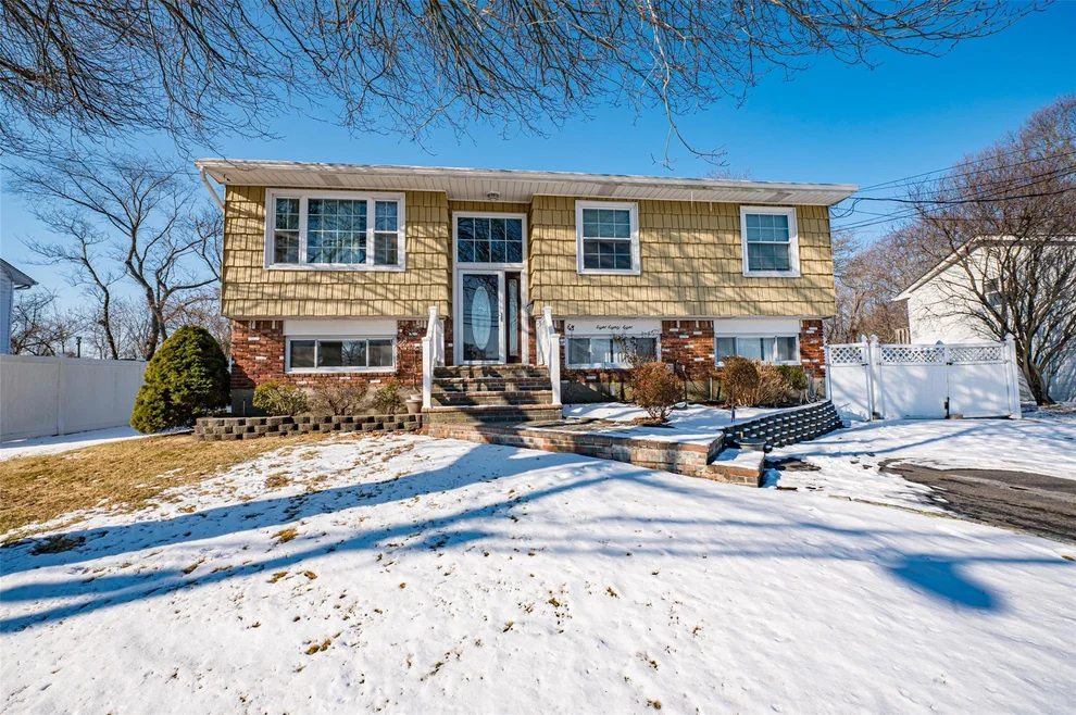 Unit for sale at 888 Pine Avenue, Islip, NY 11795