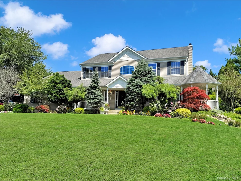 Unit for sale at 36 Ashley Circle, Brookhaven, NY 11949