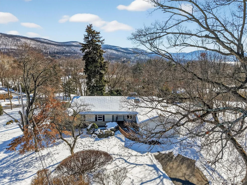 Unit for sale at 7 Wodenethe Drive S, Beacon, NY 12508