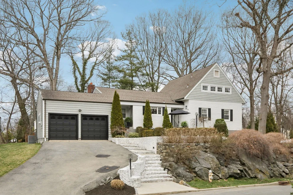 Unit for sale at 52 Stony Run, New Rochelle, NY 10804