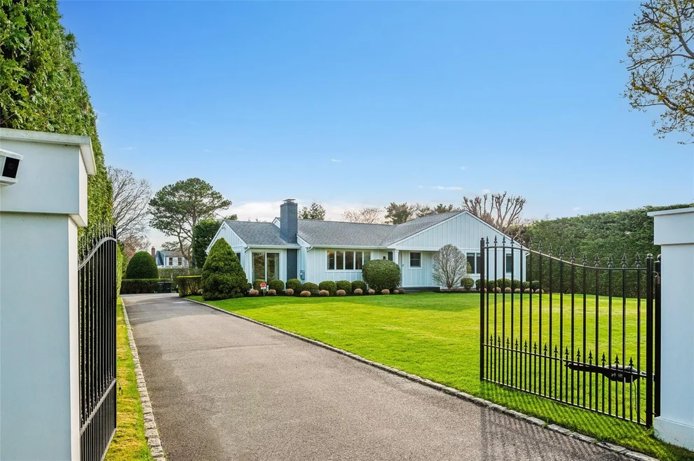 Unit for sale at 75 Saint Andrews Road, Southampton, NY 11968