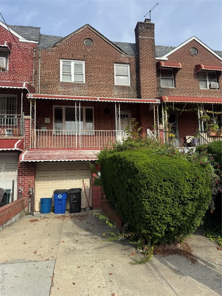 Unit for sale at 3304 Corsa Ave, New York, NY 10469