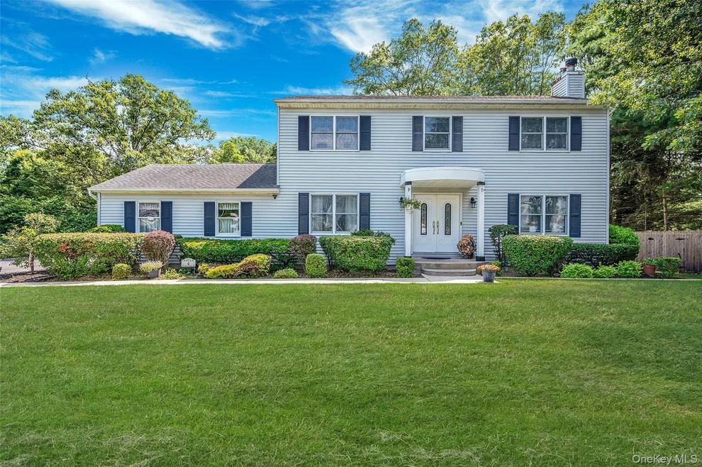 Unit for sale at 4 Valley Court, Brookhaven, NY 11742