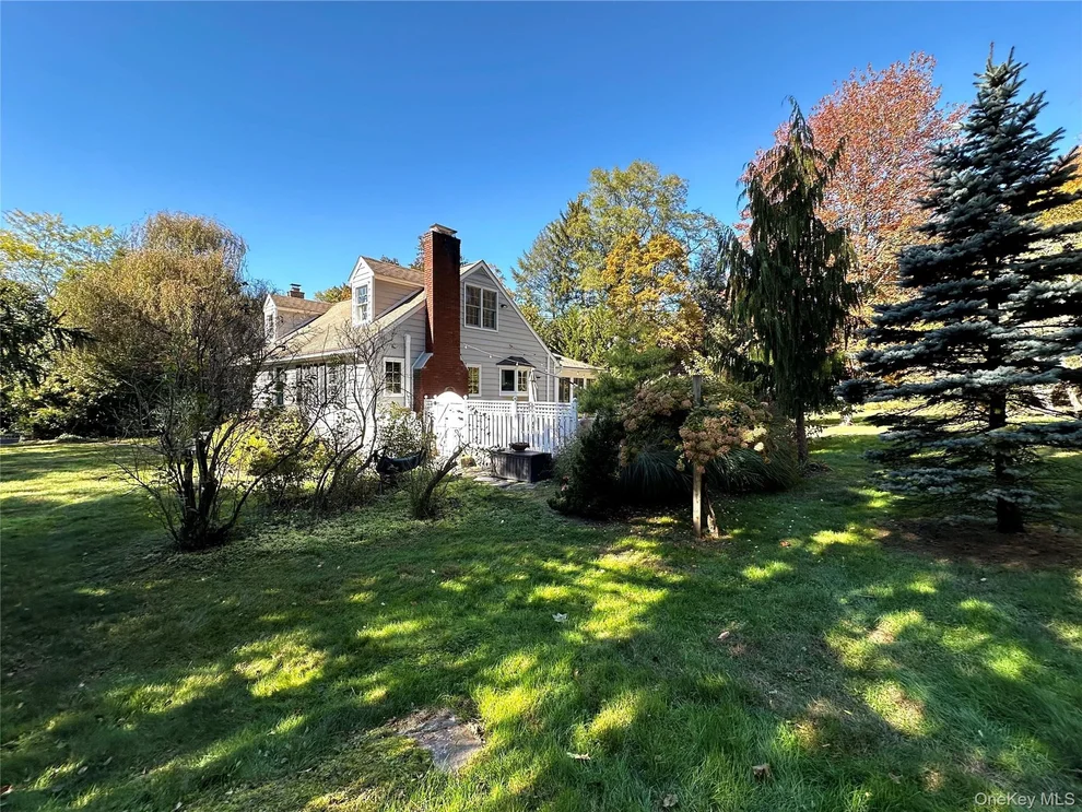 Unit for sale at 10 Spruce Lane, Philipstown, NY 10524