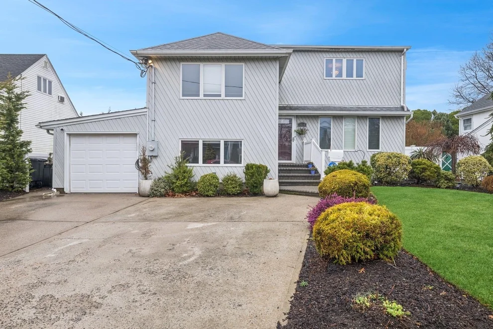 Unit for sale at 2814 Colonial Avenue, Hempstead, NY 11566
