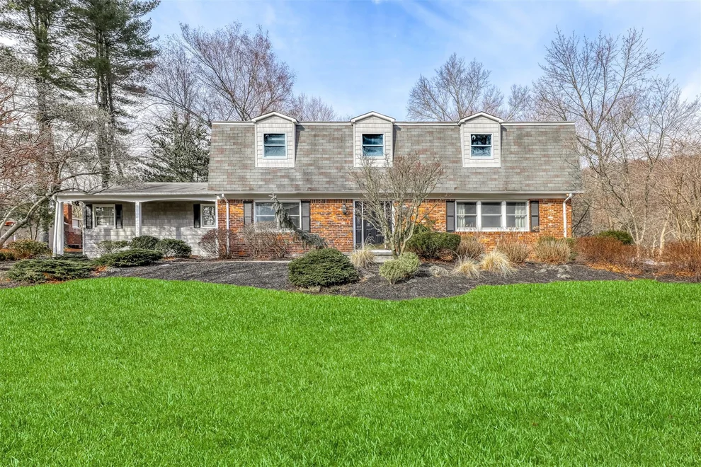 Unit for sale at 9 Kings Gate Road, Ramapo, NY 10901