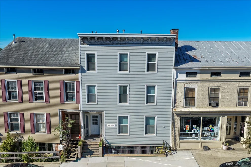 Unit for sale at 453 Main Street, Catskill, NY 12414