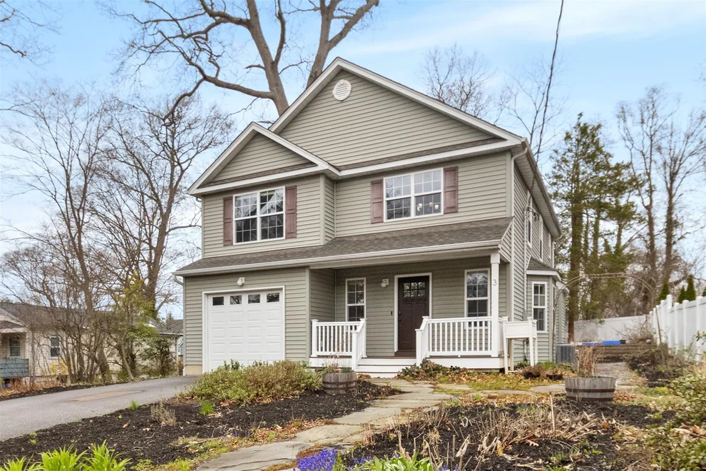 Unit for sale at 3 Schaefer Street, Huntington, NY 11746