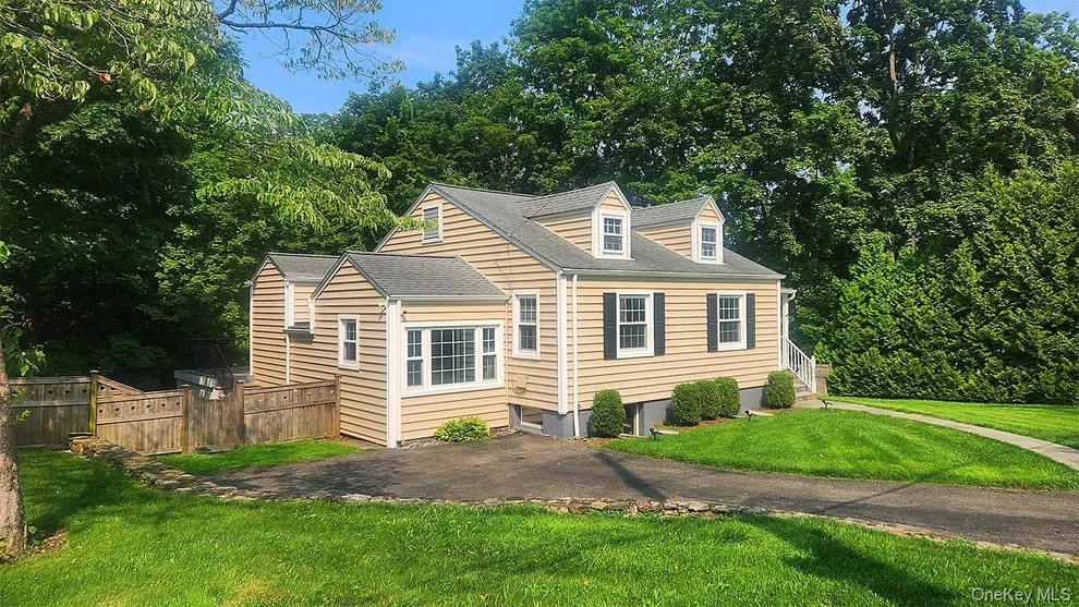 Unit for sale at 26 Powderhorn Road, Greenburgh, NY 10502