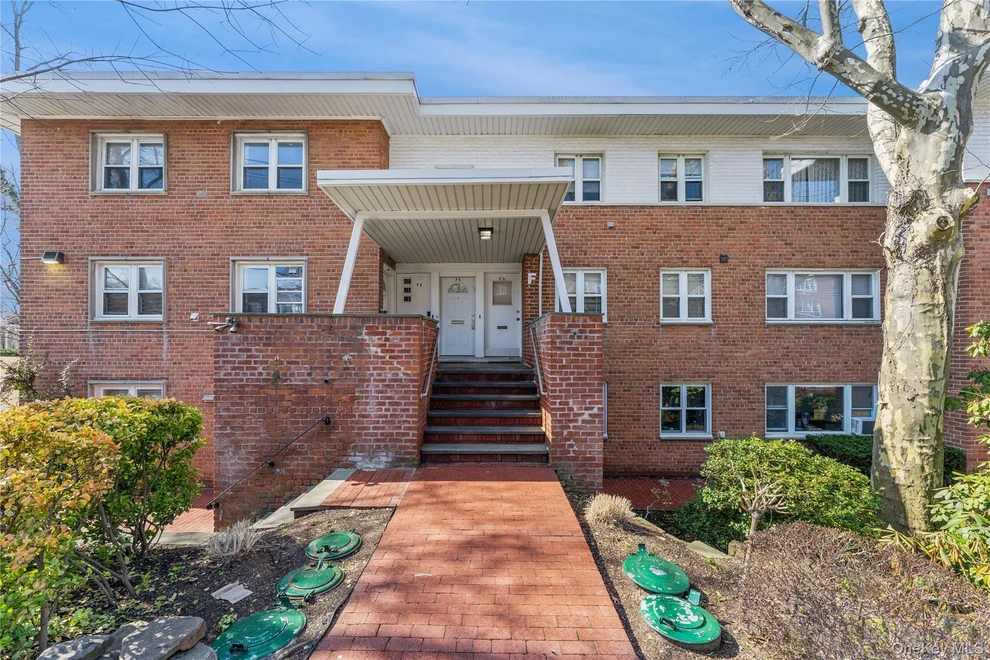 Unit for sale at 200 South Middle Neck Road, North Hempstead, NY 11021