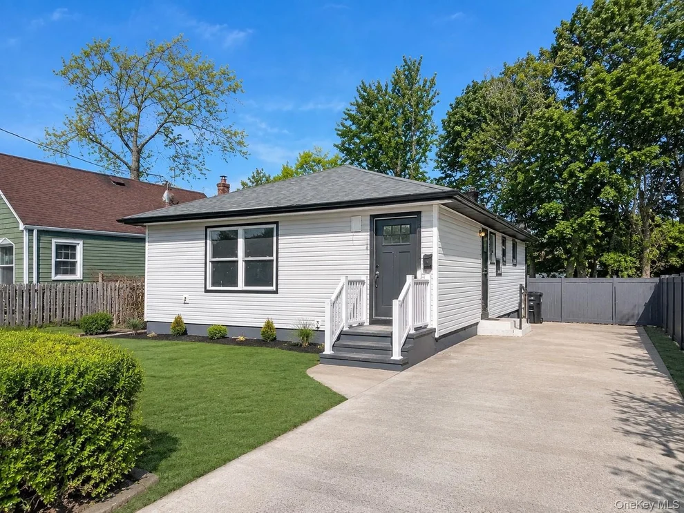 Unit for sale at 388 Vespucci Avenue, Babylon, NY 11726