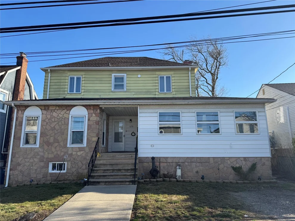 Unit for sale at 679 S Bayview Avenue, Hempstead, NY 11520