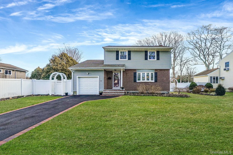 Unit for sale at 263 Keswick Drive, Islip, NY 11730