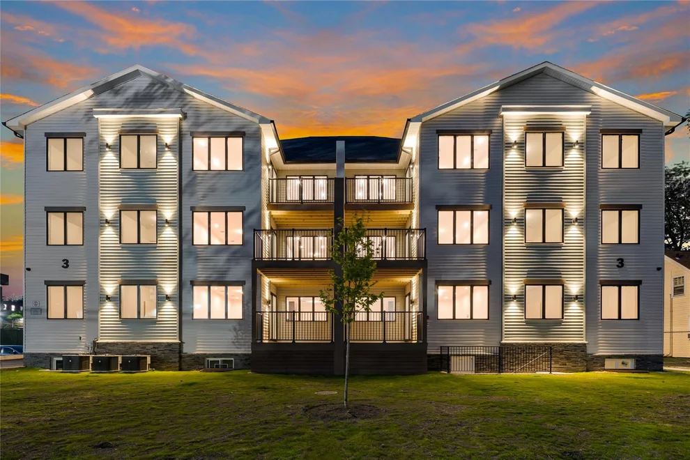 Unit for sale at 3 E Funston Avenue, Ramapo, NY 10977