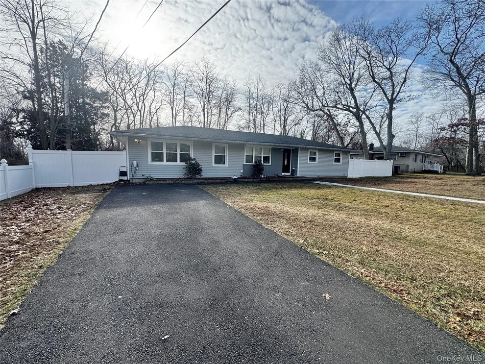 Unit for sale at 6 VICTORIA Place, Brookhaven, NY 11951