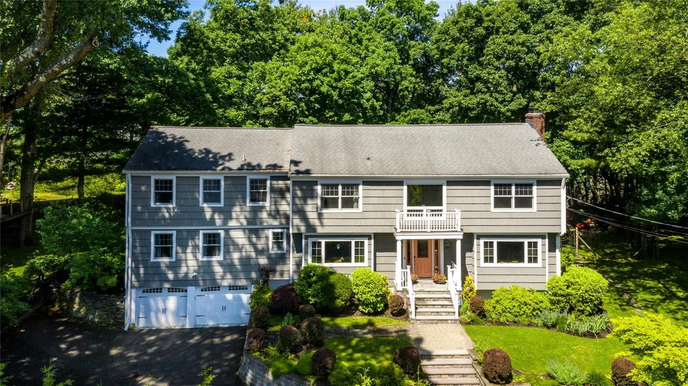 Unit for sale at 8 Barbara Lane, Greenburgh, NY 10533