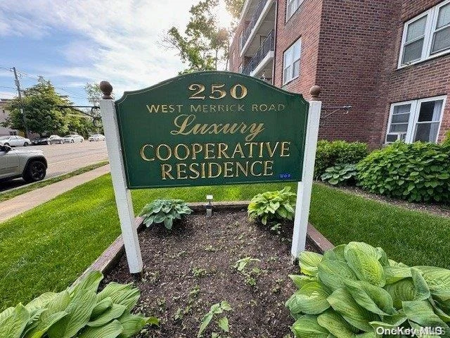 Unit for sale at 250 W Merrick Road, Hempstead, NY 11520