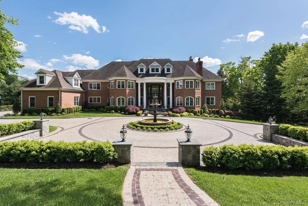 Unit for sale at 2 Alyssa Lane, Harrison, NY 10577