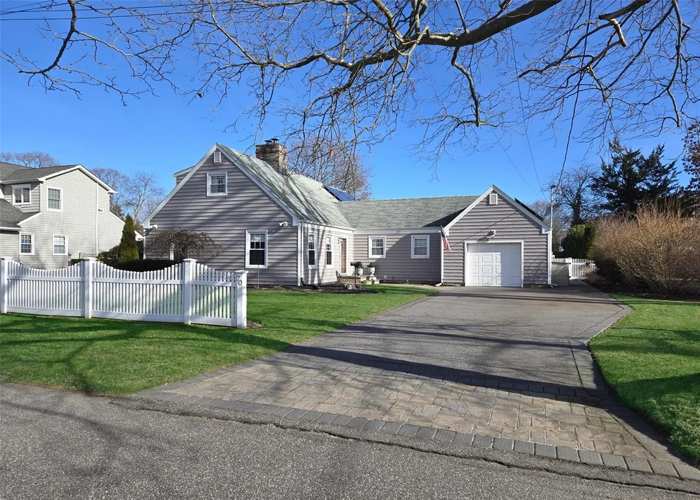 Unit for sale at 70 Grand Central Avenue, Babylon, NY 11701