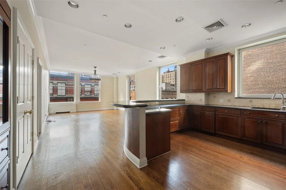 Unit for sale at 222 PARK Avenue S, New York, NY 10003