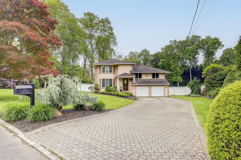 Unit for sale at 23 Sandra Drive, Huntington, NY 11746