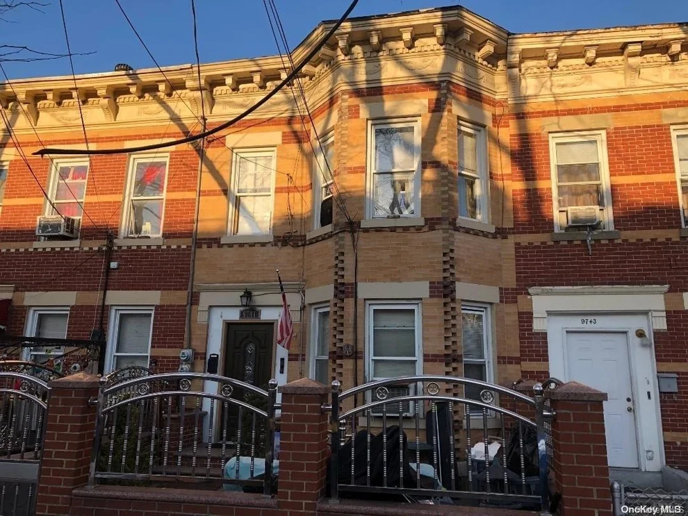 Unit for sale at 97-41 76 Street S, New York, NY 11416