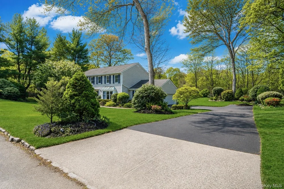 Unit for sale at 10 Mink Lane, Brookhaven, NY 11733