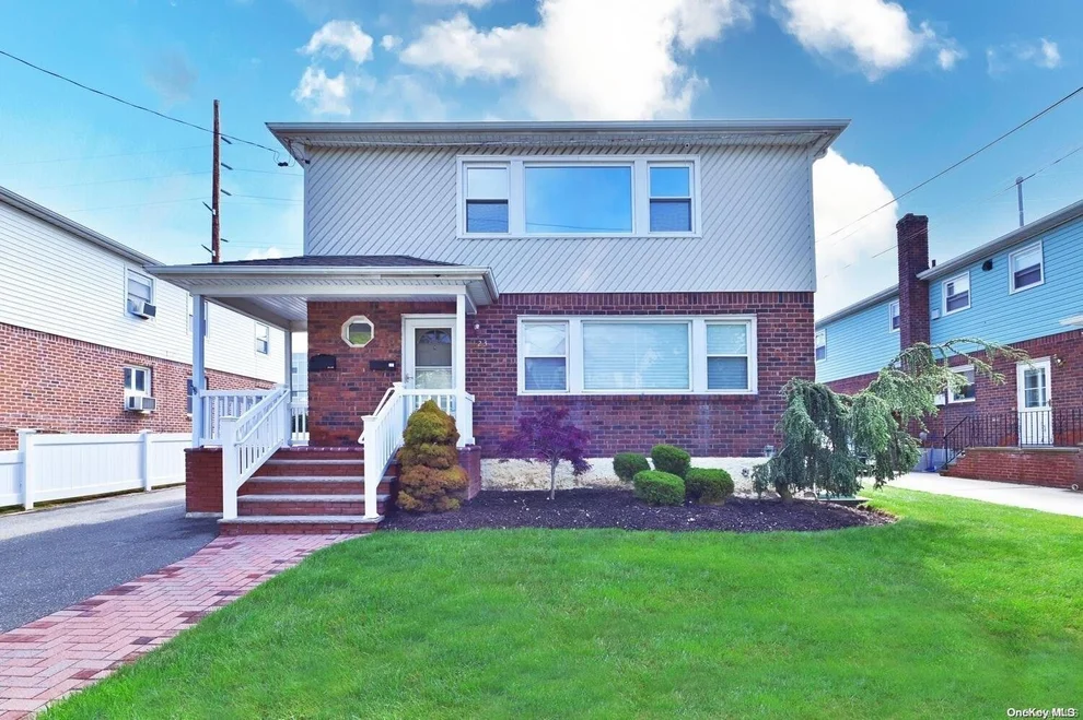 Unit for sale at 323 Cochran Place, Hempstead, NY 11581