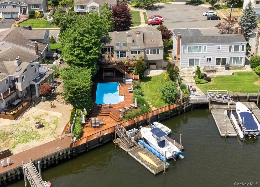 Unit for sale at 2883 Judith Drive, Hempstead, NY 11710
