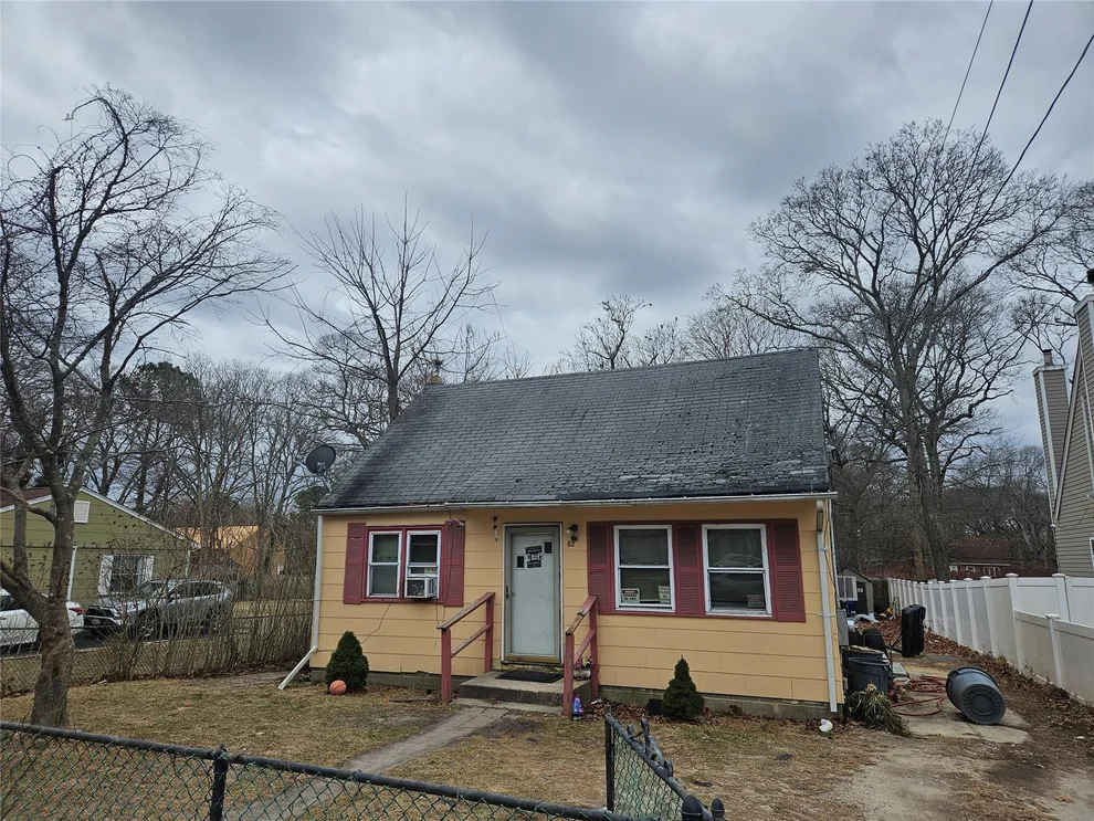 Unit for sale at 62 Judith Drive, Brookhaven, NY 11727